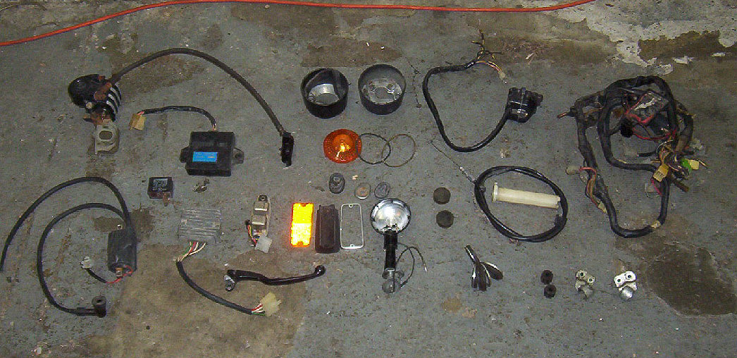 XS650parts_05.jpg (229650 bytes)